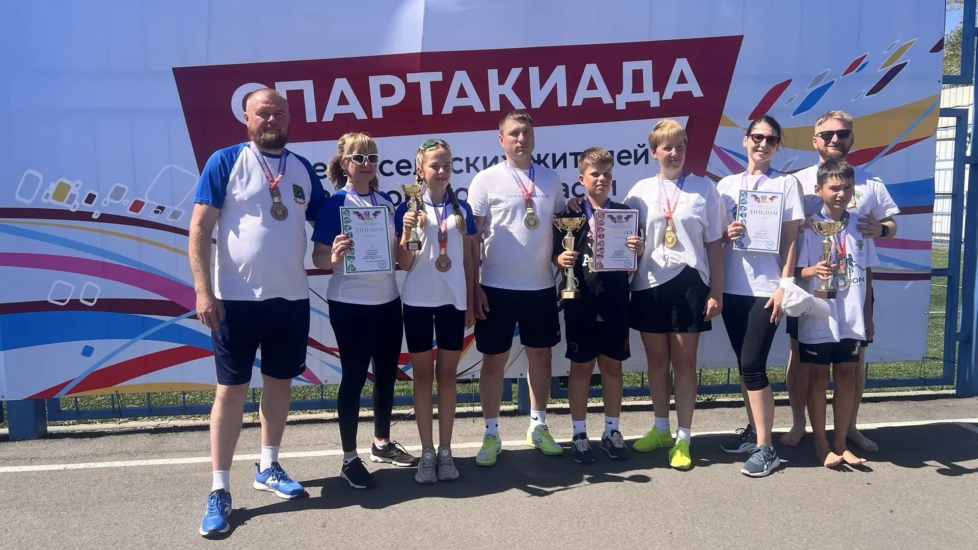 Команда нашего района блестяще выступила на финале «Спартакиады» среди сельских жителей Ростовской области! Мы доказали, что в Белой Калитве живут сам...