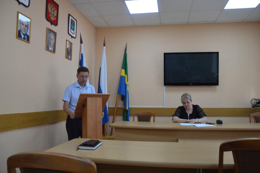 В Администрации Белокалитвинского района, под председательством главы администрации района Ольги Мельниковой, состоялось очередное заседание комиссии по координации работы по противодействию коррупции