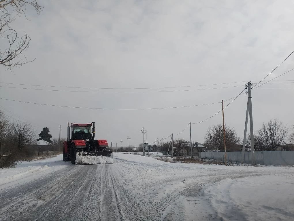  Коммунальные службы города и района продолжают работы по расчистке и ...