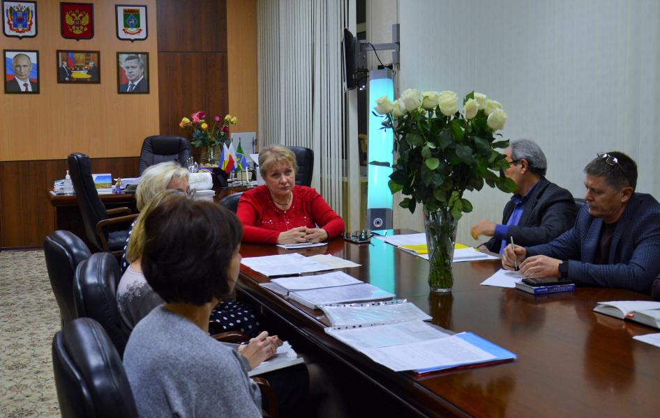Ольга Мельникова провела совещание по вопросу благоустройства общественной территории в рабочем поселке Шолоховский