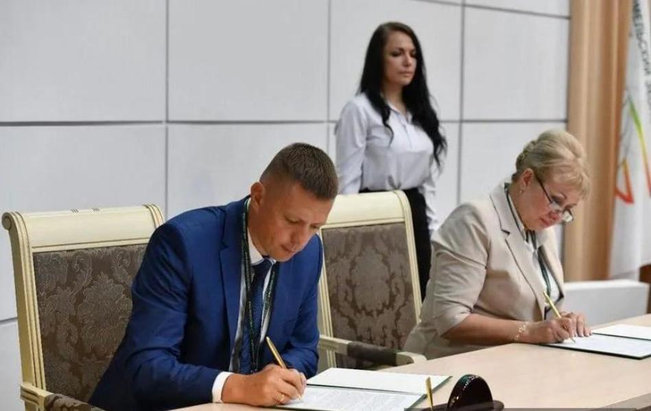Белокалитвинский район Ростовской области и Житковичский район Гомельской области подписали соглашение об установлении побратимских отношений